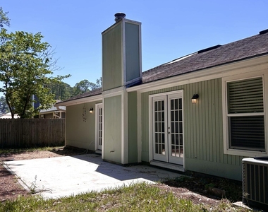 10515 Anchorage Cove Lane - Photo Thumbnail 13