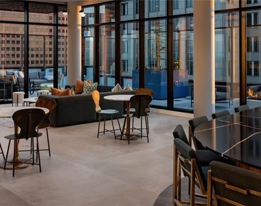 161 Peachtree Center Avenue Ne - Photo Thumbnail 6