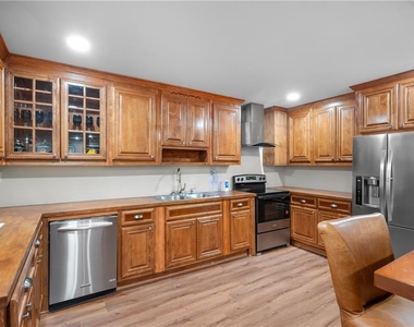 460 Peyton Road Sw - Photo Thumbnail 7