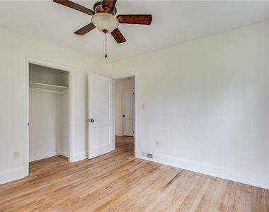 1287 Eastland Road Se - Photo Thumbnail 30