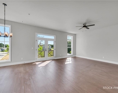 1038 Homestead Way Street - Photo Thumbnail 4