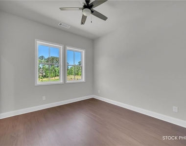 1038 Homestead Way Street - Photo Thumbnail 14