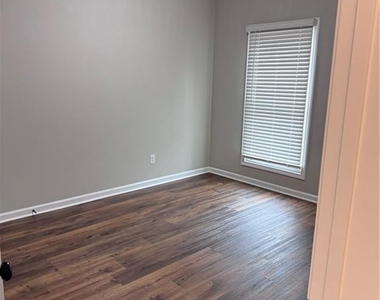 3657 Princeton Avenue - Photo Thumbnail 12