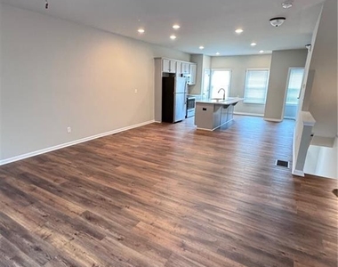 3657 Princeton Avenue - Photo Thumbnail 3
