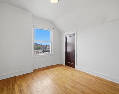 420 N Pine Avenue - Photo Thumbnail 10