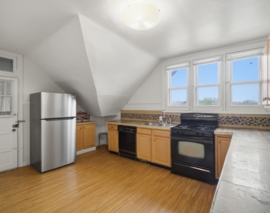 420 N Pine Avenue - Photo Thumbnail 12