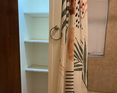 8324 S Baker Avenue - Photo Thumbnail 7