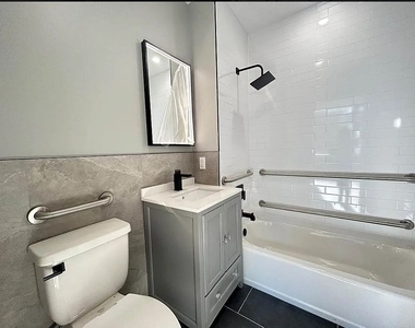 2801 Tilden Avenue - Photo Thumbnail 2