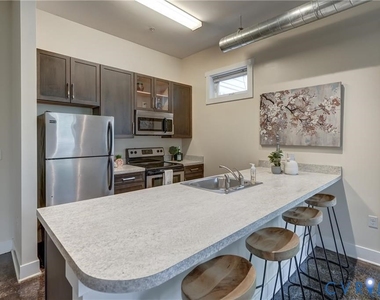 1020 Porter Street - Photo Thumbnail 12