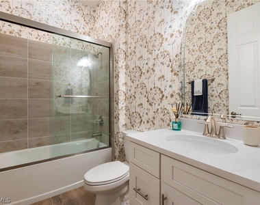 13528 Blue Bay Circle - Photo Thumbnail 11