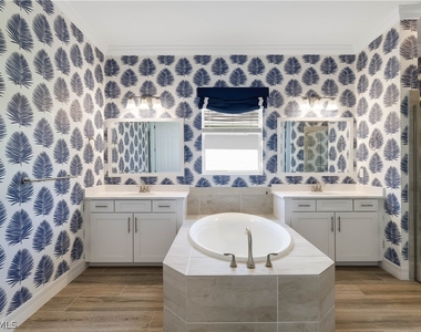 13528 Blue Bay Circle - Photo Thumbnail 15