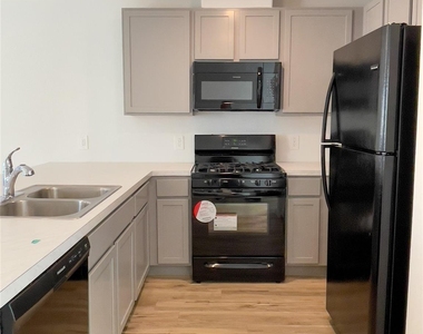 21811 Hickory Springs Court - Photo Thumbnail 4