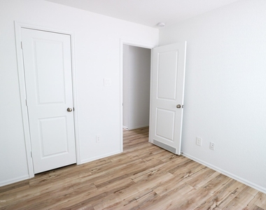 21811 Hickory Springs Court - Photo Thumbnail 12