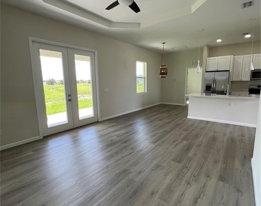 1088 Saturn Court - Photo Thumbnail 2