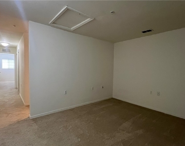 9440 Ivy Brook Run - Photo Thumbnail 23