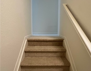 9440 Ivy Brook Run - Photo Thumbnail 20