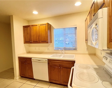 9440 Ivy Brook Run - Photo Thumbnail 3