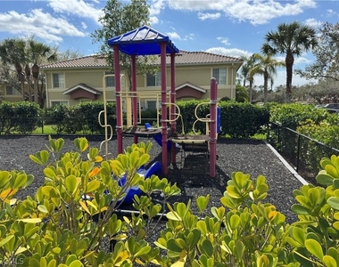 9440 Ivy Brook Run - Photo Thumbnail 17