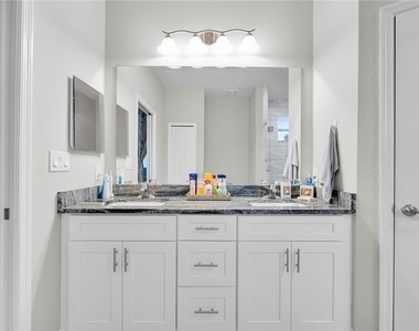 221 Chiquita Boulevard N - Photo Thumbnail 18