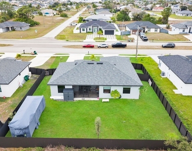 221 Chiquita Boulevard N - Photo Thumbnail 29