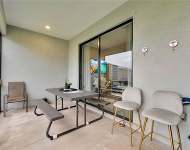221 Chiquita Boulevard N - Photo Thumbnail 26