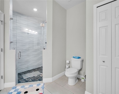 221 Chiquita Boulevard N - Photo Thumbnail 16