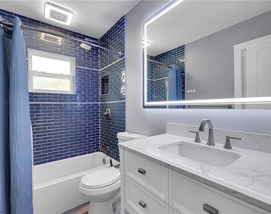 958 Indiana Avenue - Photo Thumbnail 7