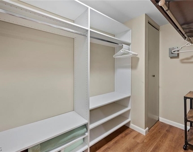 15075 Parkside Drive - Photo Thumbnail 19