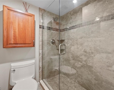 15075 Parkside Drive - Photo Thumbnail 12