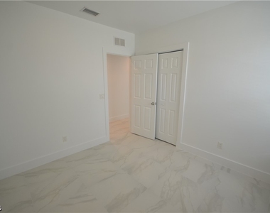 2197 Davis Court - Photo Thumbnail 5