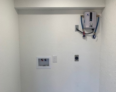 11298 Summerwinds Court - Photo Thumbnail 11