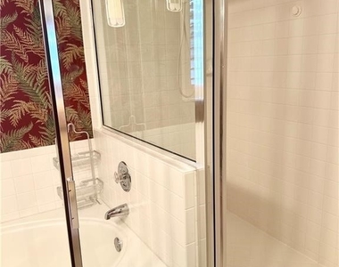 27080 Lake Harbor Court - Photo Thumbnail 16