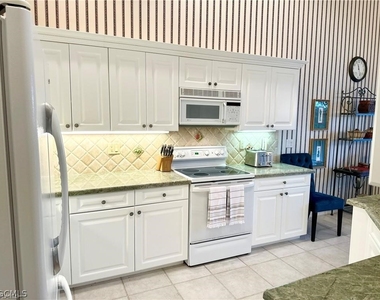 27080 Lake Harbor Court - Photo Thumbnail 9