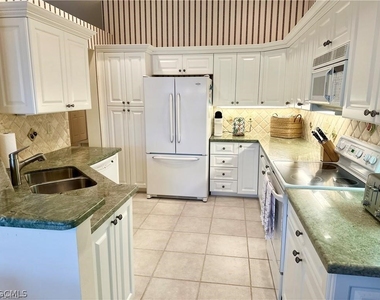 27080 Lake Harbor Court - Photo Thumbnail 8