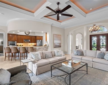 9383 Slate Court - Photo Thumbnail 7