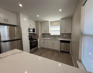 3113 Arbor Street - Photo Thumbnail 3