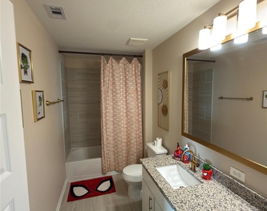 4915 Abbey Manor Lane - Photo Thumbnail 8