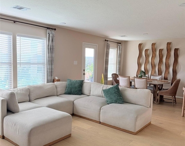 4915 Abbey Manor Lane - Photo Thumbnail 1