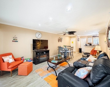 12100 Melville Dr - Photo Thumbnail 3