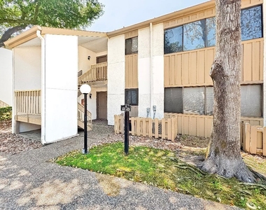 12100 Melville Dr - Photo Thumbnail 20