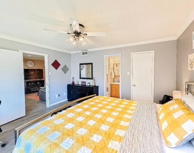 12100 Melville Dr - Photo Thumbnail 19
