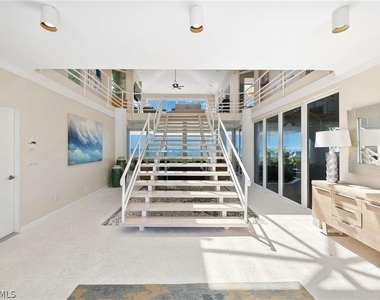 3860 Gordon Drive - Photo Thumbnail 6