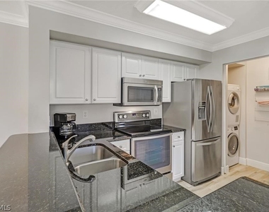 1265 Wildwood Lakes Boulevard - Photo Thumbnail 9