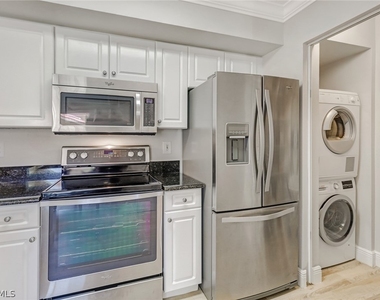 1265 Wildwood Lakes Boulevard - Photo Thumbnail 14