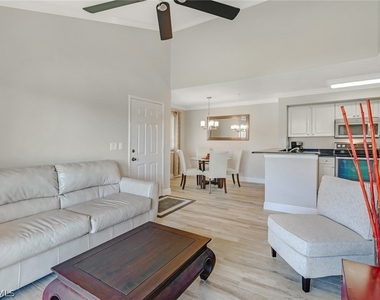 1265 Wildwood Lakes Boulevard - Photo Thumbnail 7