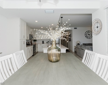 5835 Double Eagle Circle - Photo Thumbnail 9