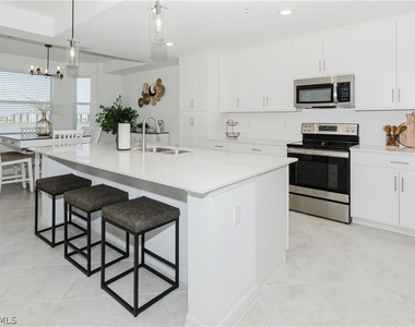 5835 Double Eagle Circle - Photo Thumbnail 2