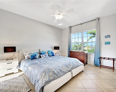 410 Bayfront Place - Photo Thumbnail 9