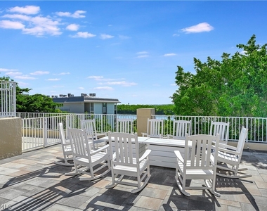 410 Bayfront Place - Photo Thumbnail 16