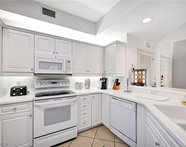 410 Bayfront Place - Photo Thumbnail 7